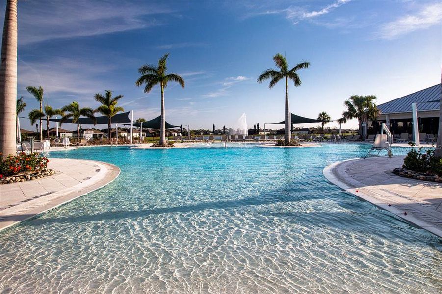 Community amenities in Del Webb BayView, Parrish (Image 52).