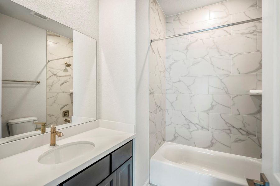 Furnished interior view inside a new home in Sienna 70' Lots, Missouri City (Image 17). Furnished interior view inside a new home in Sienna 70' Lots, Missouri City (Image 17).