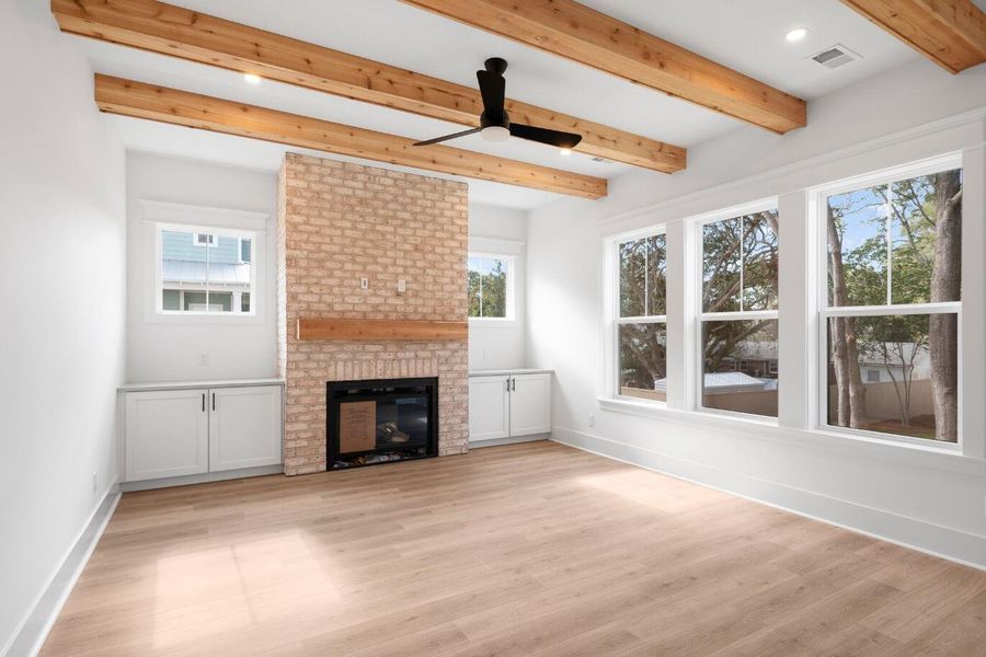 Spacious, unfurnished interior of a new home in , Mount Pleasant (Image 11).