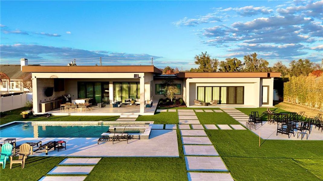 Exterior details and patio area of a home in , Windermere (Image 22).