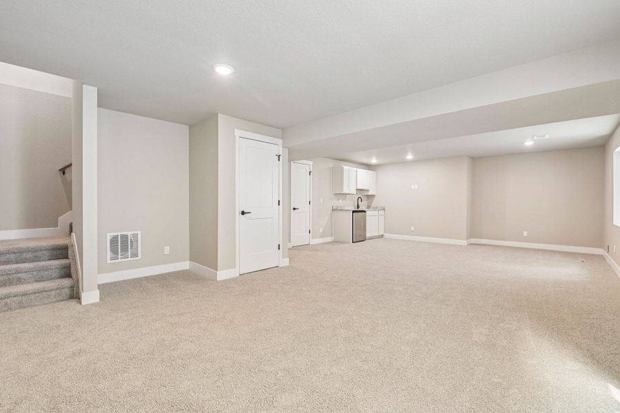 Spacious, unfurnished interior of a new home in Country Club Reserve – Fort Collins, Fort Collins (Image 39).