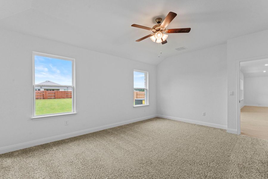 Spacious, unfurnished interior of a new home in Riverview, Georgetown (Image 19).