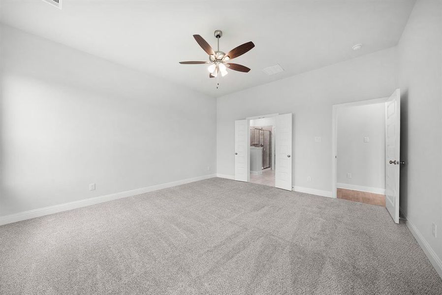 Spacious, unfurnished interior of a new home in Creekview Farms, Greenville (Image 24).