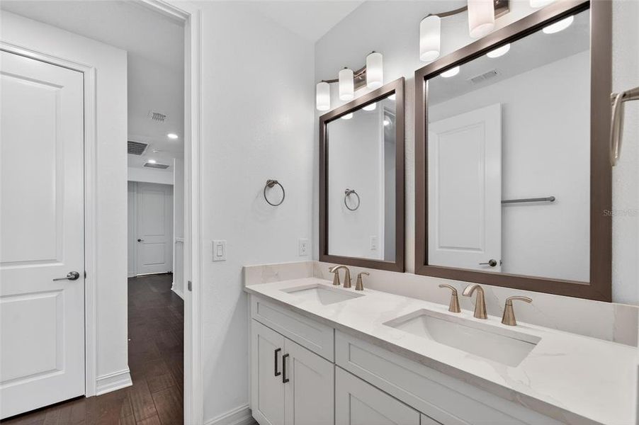 Furnished interior view inside a new home in SouthShore Yacht Club, Ruskin (Image 52).