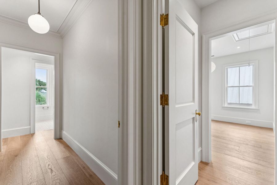 Spacious, unfurnished interior of a new home in , Charleston (Image 37).