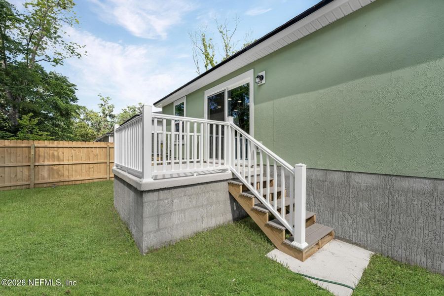 Exterior details and patio area of a home in , Jacksonville (Image 3).