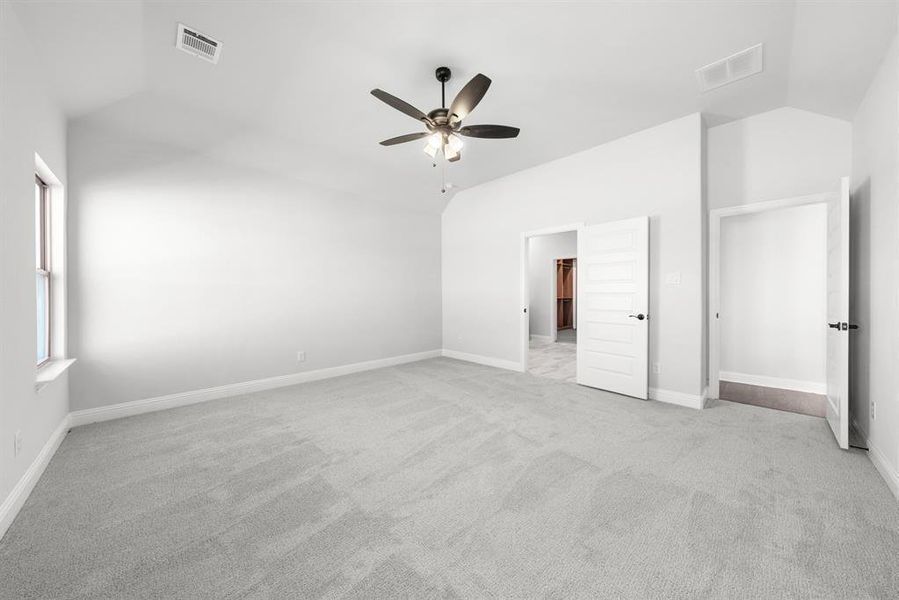 Spacious, unfurnished interior of a new home in , Waxahachie (Image 15).