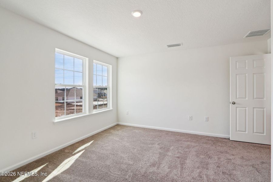 Spacious, unfurnished interior of a new home in Copper Ridge, Jacksonville (Image 15).