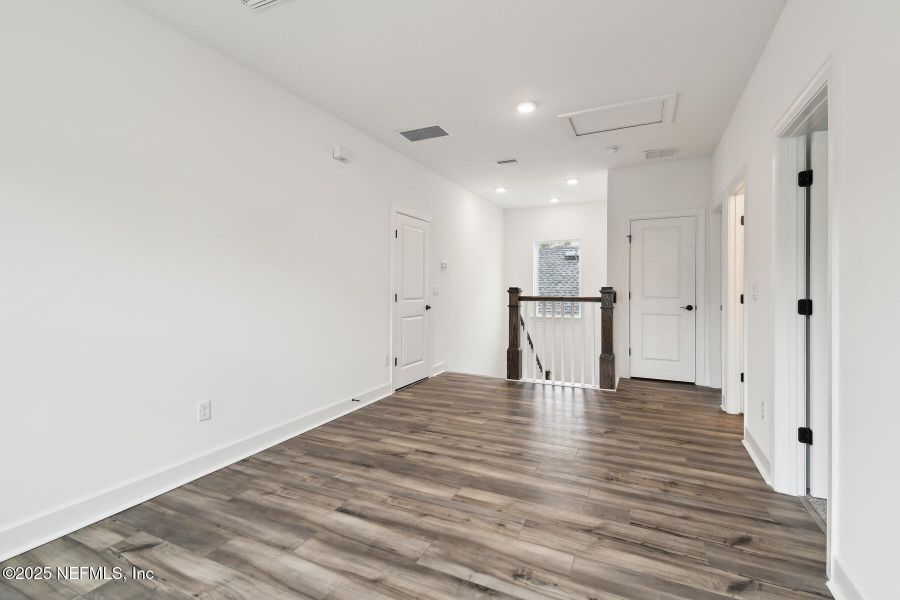 Spacious, unfurnished interior of a new home in Reflections 40' Front Load, Ponte Vedra (Image 17).