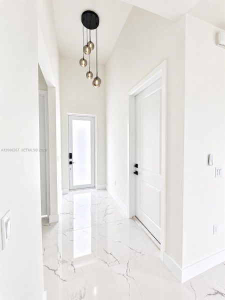 Spacious, unfurnished interior of a new home in , Lehigh Acres (Image 21).