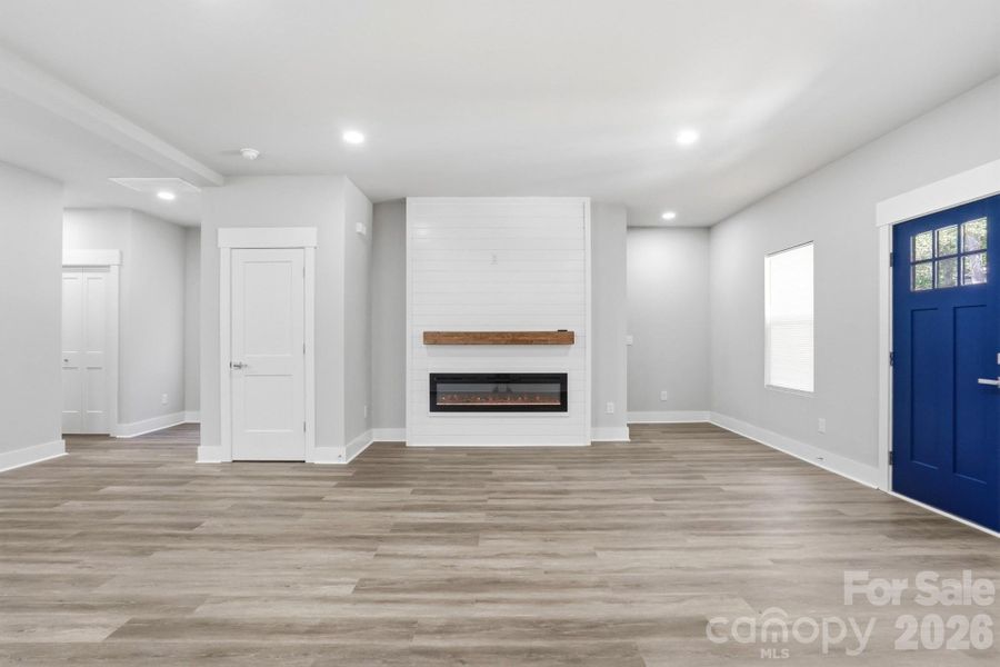 Spacious, unfurnished interior of a new home in , Lancaster (Image 40).