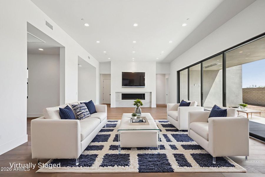 10 with Virtual Staging 10 with Virtual Staging