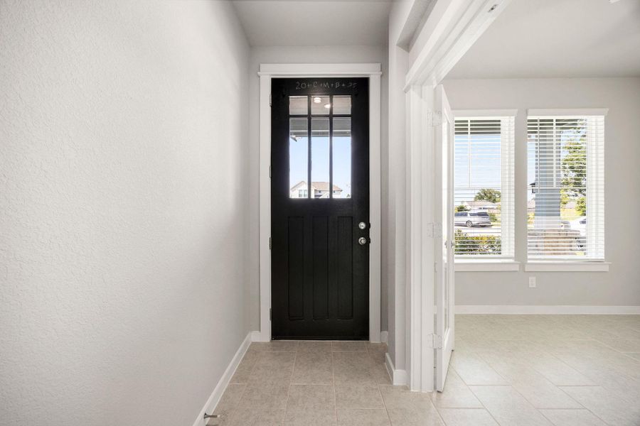 Spacious, unfurnished interior of a new home in , Fulshear (Image 14).