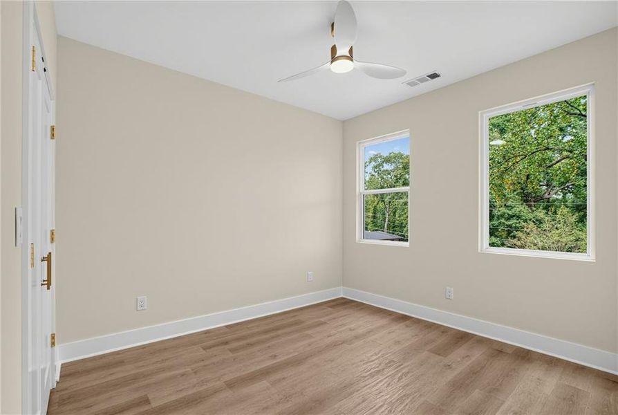 Spacious, unfurnished interior of a new home in , Atlanta (Image 24).
