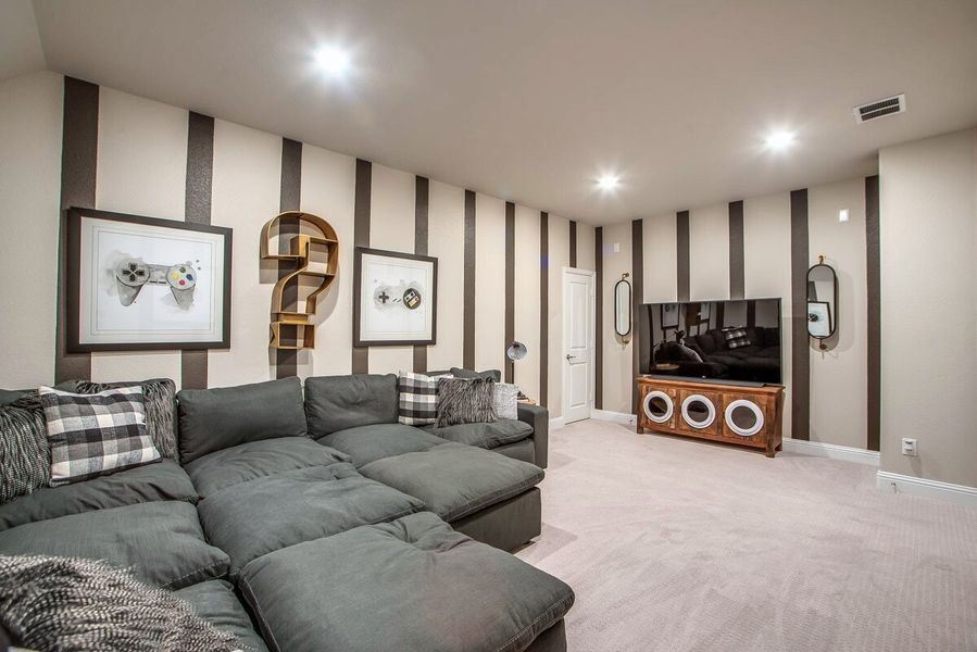 Representative furnished interior of a home built from the Laredo by Beazer Homes in Goodland: Overlook 60', Midlothian (Image 10).