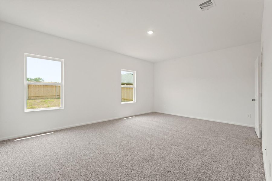 Spacious, unfurnished interior of a new home in Grand Pines, Magnolia (Image 10).