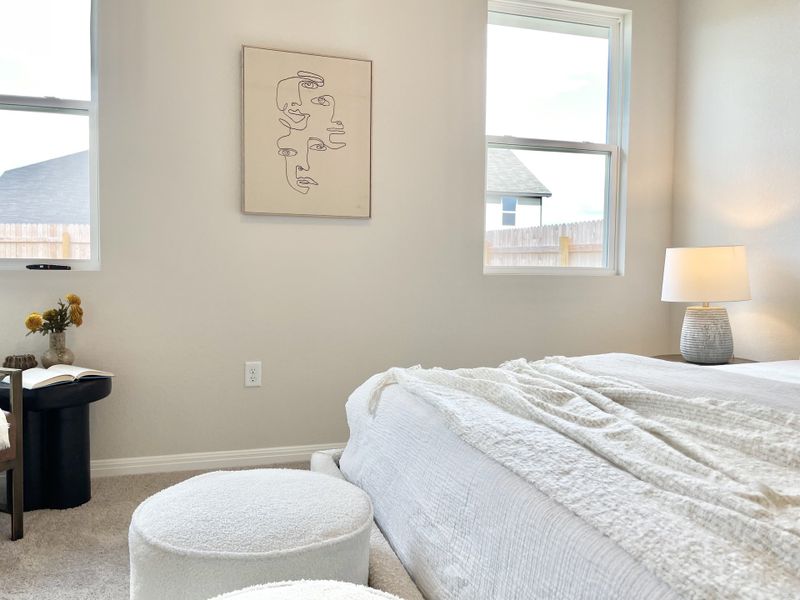 Representative furnished interior of a home built from the Blake by Ashton Woods in Rolling Glen, Hutto (Image 36).