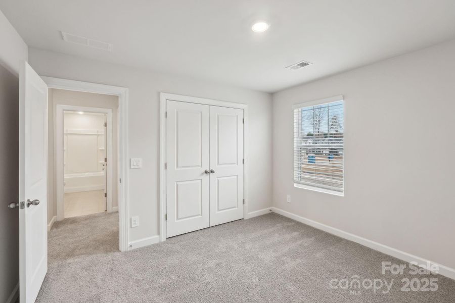 Photo is not of the actual home but is an inspirational photo of builder’s model home and may depict options, furnishings, and/or decorator features that are not included. Photo is not of the actual home but is an inspirational photo of builder’s model home and may depict options, furnishings, and/or decorator features that are not included.