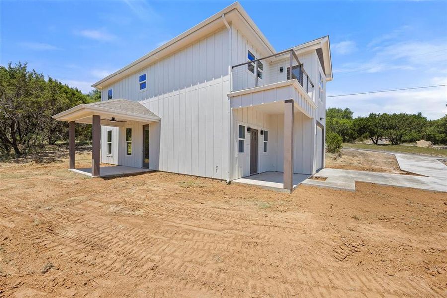 Exterior details and patio area of a home in , Bluff Dale (Image 4).