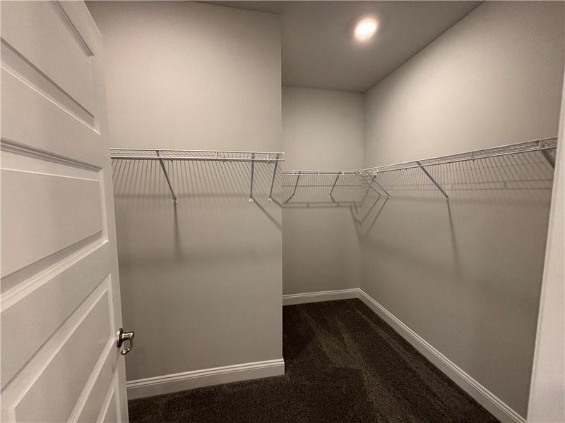 Spacious, unfurnished interior of a new home in Tuscany Hills, Douglasville (Image 25). Spacious, unfurnished interior of a new home in Tuscany Hills, Douglasville (Image 25).