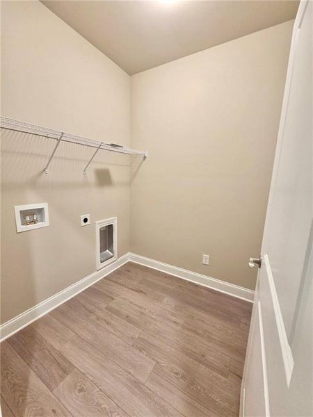Spacious, unfurnished interior of a new home in , Waleska (Image 11).