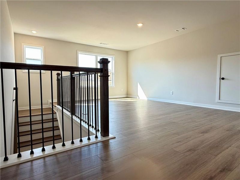 Spacious, unfurnished interior of a new home in Ponderosa Farms Reserve, Gainesville (Image 21).