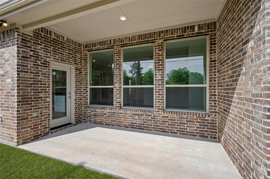 947 Richard Pittman- Patio 947 Richard Pittman- Patio