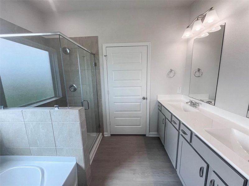 Furnished interior view inside a new home in Sierra Vista 60's, Iowa Colony (Image 5). Furnished interior view inside a new home in Sierra Vista 60's, Iowa Colony (Image 5).