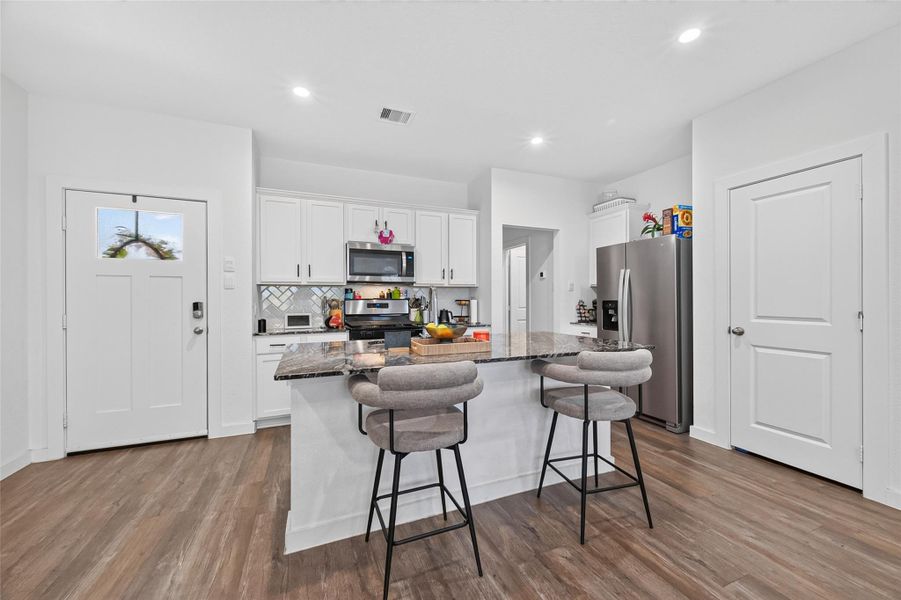 Furnished interior view inside a new home in Antigua, Houston (Image 12).