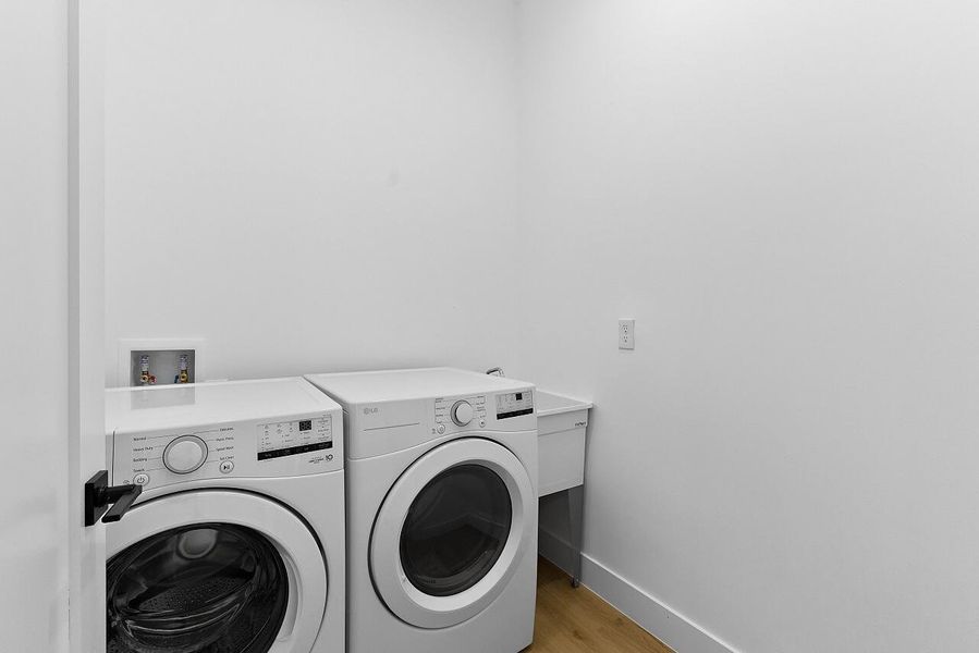 Image 38 of a home in .