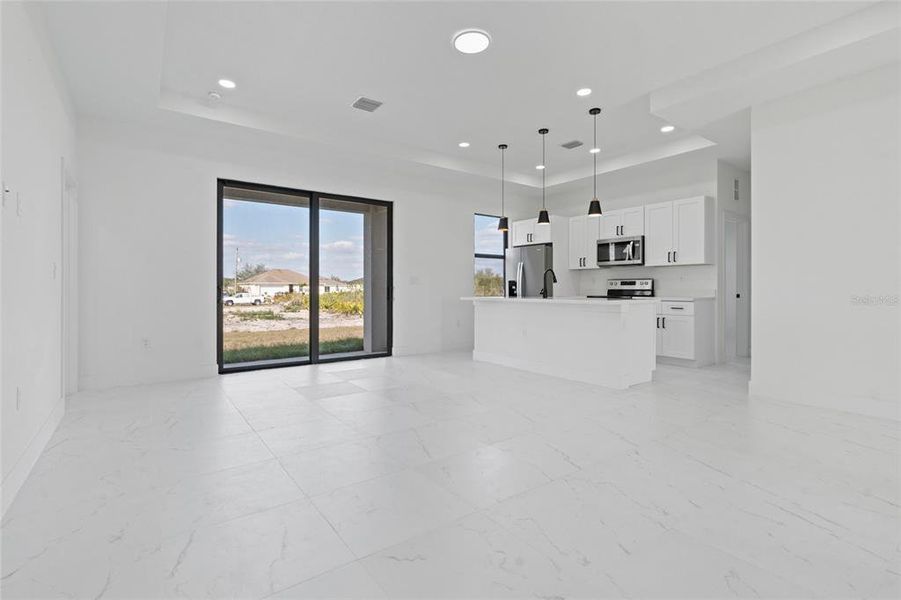 Spacious, unfurnished interior of a new home in , Lehigh Acres (Image 16).
