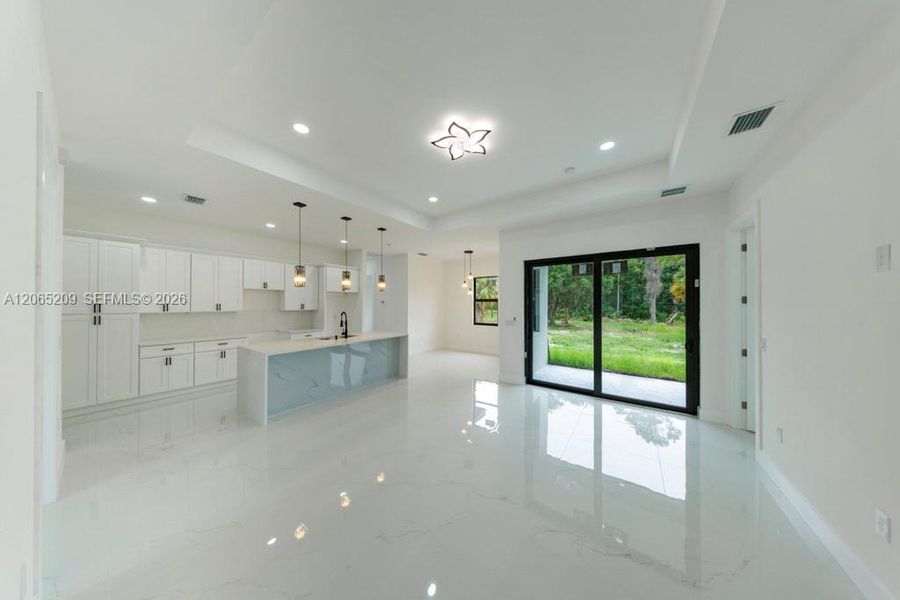 Spacious, unfurnished interior of a new home in , Lehigh Acres (Image 75).