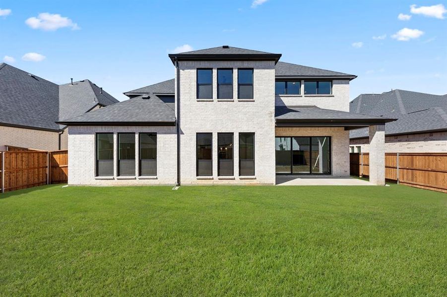 26. 16322 Old Westbury - Back