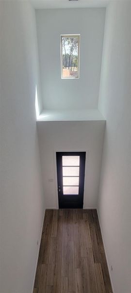 Spacious, unfurnished interior of a new home in Dellrose: Richmond II Collection, Hockley (Image 10).