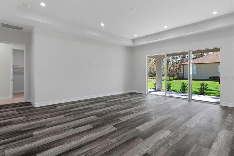 Spacious, unfurnished interior of a new home in Southern Hills Plantation, Brooksville (Image 27). Spacious, unfurnished interior of a new home in Southern Hills Plantation, Brooksville (Image 27).