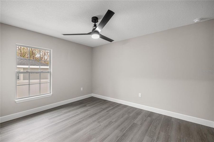 Spacious, unfurnished interior of a new home in , Belleview (Image 21).