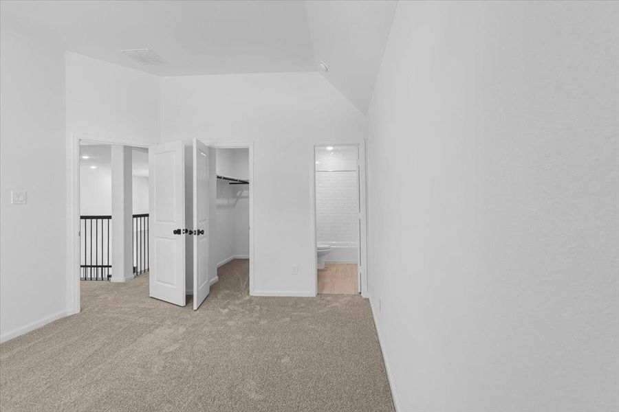 Spacious, unfurnished interior of a new home in , Missouri City (Image 43).