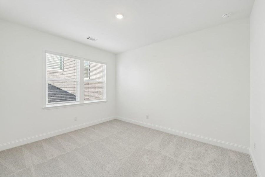 Spacious, unfurnished interior of a new home in Auburn Glen, Dacula (Image 25).
