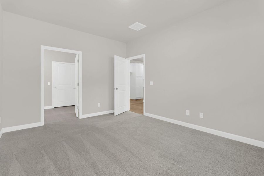 Spacious, unfurnished interior of a new home in Hammock Walk at Nexton, Summerville (Image 25).