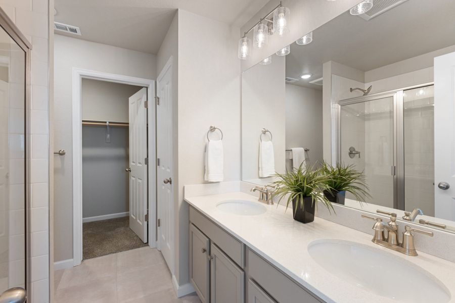 Furnished interior view inside a new home in Spring Valley, Longmont (Image 8).