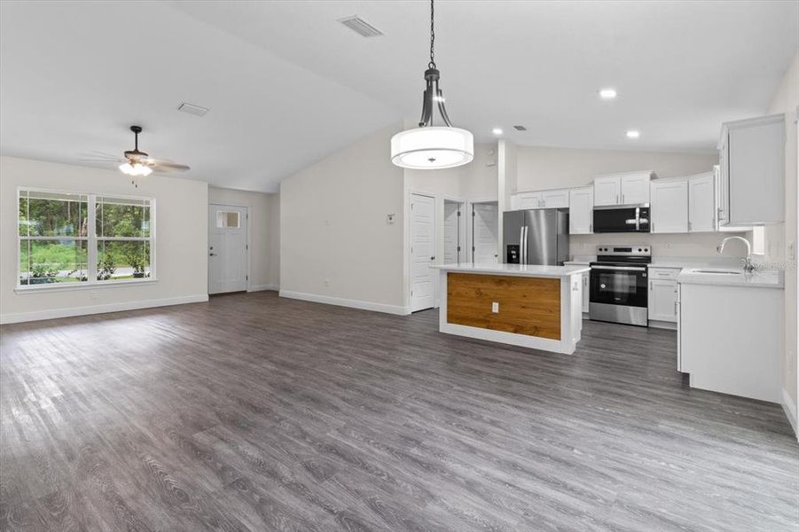 Furnished interior view inside a new home in , Dunnellon (Image 7).
