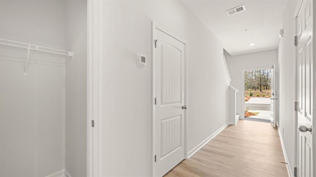 Spacious, unfurnished interior of a new home in Roseleigh Park, Douglasville (Image 15).
