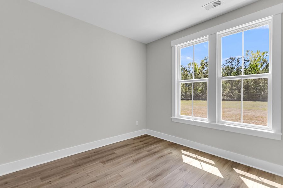 Spacious, unfurnished interior of a new home in , Summerville (Image 27).