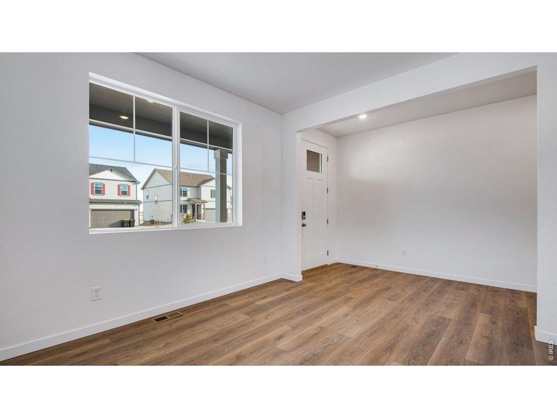 Spacious, unfurnished interior of a new home in Lakeside Canyon, Mead (Image 45). Spacious, unfurnished interior of a new home in Lakeside Canyon, Mead (Image 45).