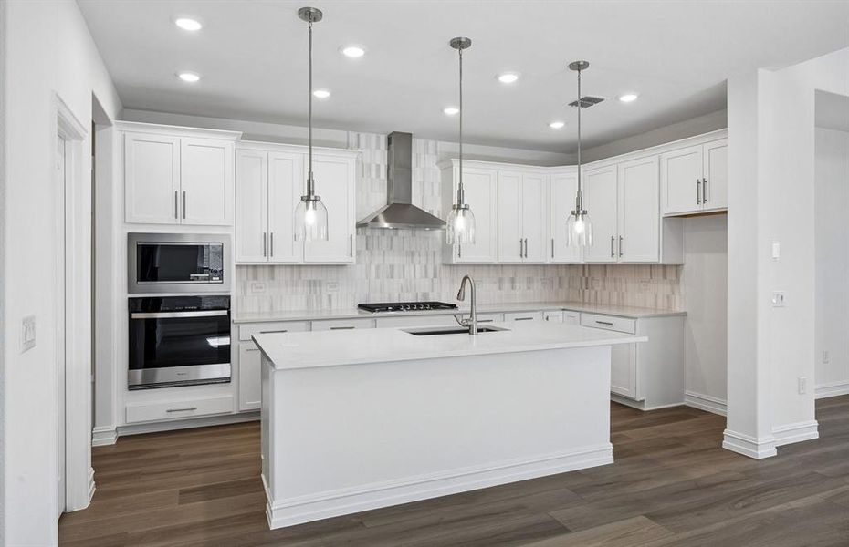 Kitchen with eat-in bartop island