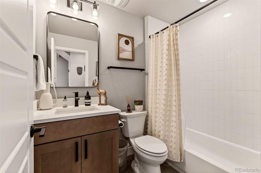 Furnished interior view inside a new home in Baseline, Broomfield (Image 20).