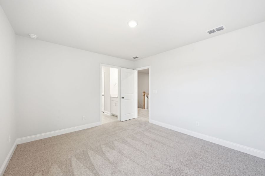 Spacious, unfurnished interior of a new home in Carriage Estates, Lexington (Image 40).