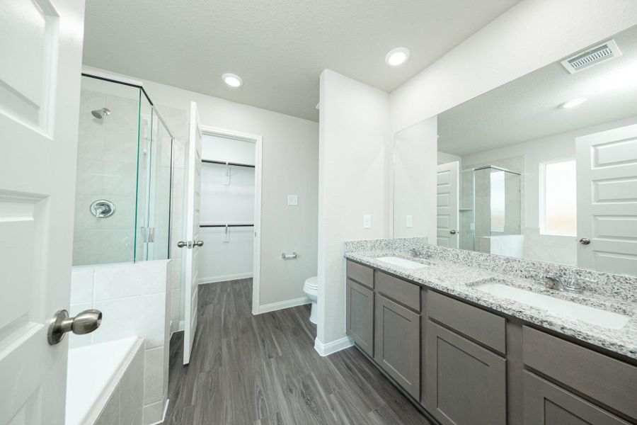 Furnished interior view inside a new home in Ridgeland Hills, Willis (Image 8).