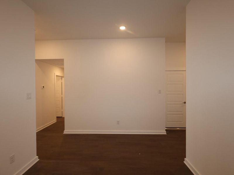 Spacious, unfurnished interior of a new home in Summerview, Fulshear (Image 24).