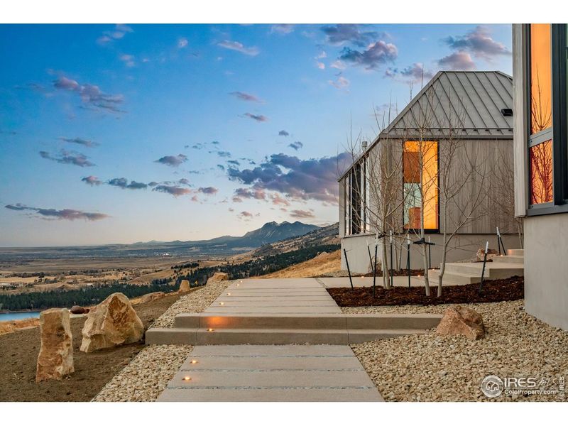 Exterior details and patio area of a home in , Boulder (Image 24).